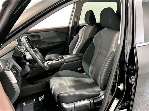 Used 2021 Nissan Rogue S AWD/4WD image 26