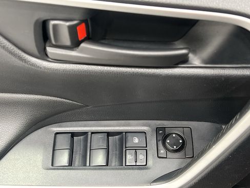 Used 2019 Toyota RAV4 LE w/ All Weather Liner Package image 13