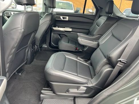 Certified 2024 Ford Explorer XLT w/ Equipment Group 202A AWD/4WD image 19