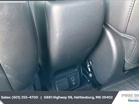 Used 2025 Chevrolet TrailBlazer RS w/ Convenience Package FWD image 25