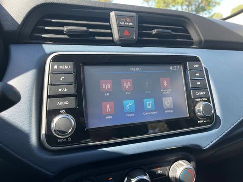 Used 2025 Nissan Versa SV FWD image 16