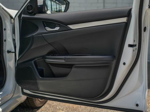 Used 2020 Honda Civic Sport image 22
