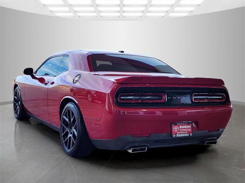 Used 2016 Dodge Challenger R/T image 7