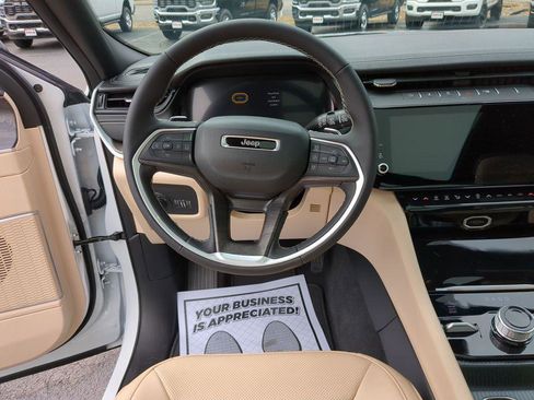 New 2026 Jeep Grand Cherokee L Limited AWD/4WD image 14