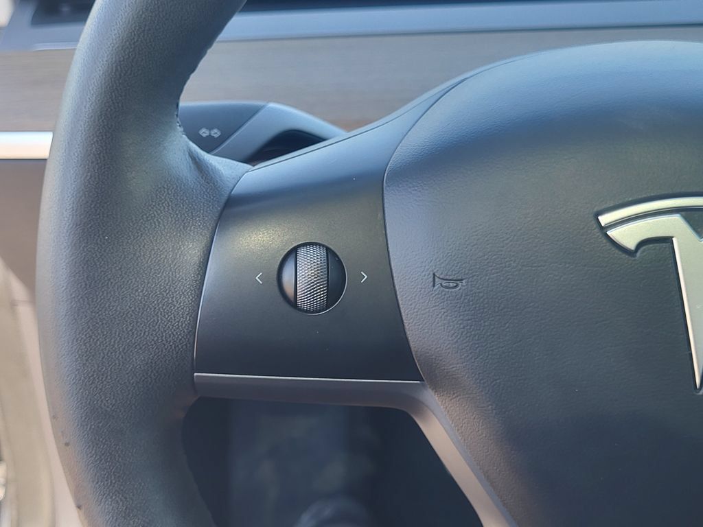 Used 2022 Tesla Model 3 Performance AWD/4WD image 19