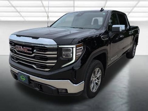 Used 2024 GMC Sierra 1500 SLT image 25