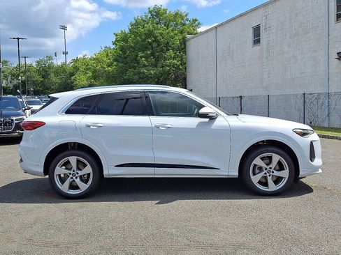 New 2025 Audi Q5 Premium Plus image 23