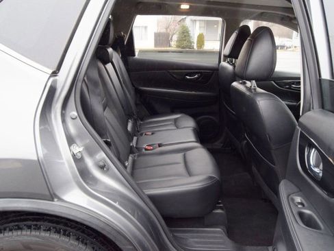 Used 2018 Nissan Rogue SL w/ Premium Package image 24