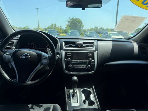 Used 2016 Nissan Altima 2.5 SR FWD image 14