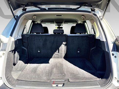 Used 2023 Nissan Rogue SV FWD image 23