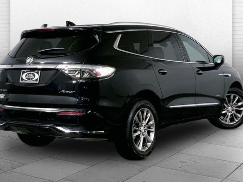 Used 2022 Buick Enclave Avenir w/ Avenir Technology Package AWD/4WD image 13