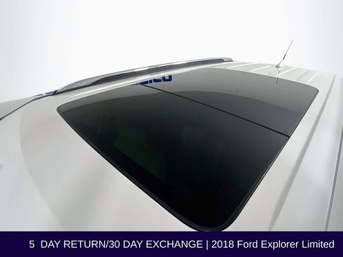 Used 2018 Ford Explorer Limited w/ Equipment Group 301A AWD/4WD image 17