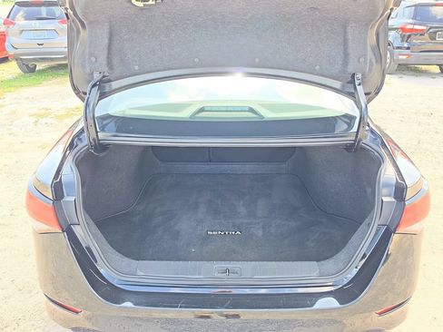 Used 2024 Nissan Sentra SV FWD image 7