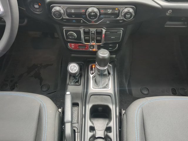 Used 2023 Jeep Wrangler Unlimited Rubicon 4xe AWD/4WD image 20