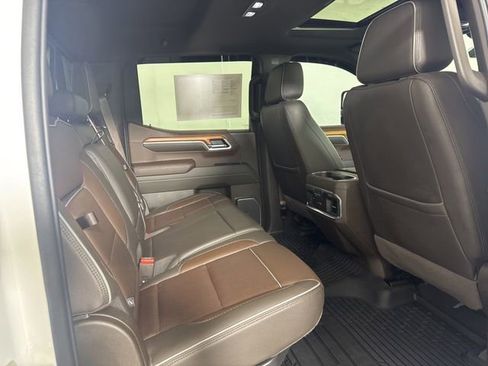 Used 2022 GMC Sierra 1500 Denali w/ Denali Reserve Package AWD/4WD image 5