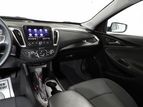 Used 2024 Chevrolet Malibu RS FWD image 13