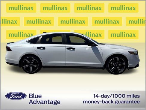 Used 2023 Honda Accord Sport image 2