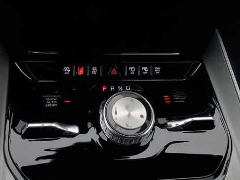 New 2026 Jeep Grand Wagoneer Limited AWD/4WD image 32
