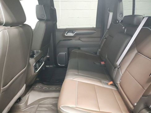 New 2026 GMC Sierra 2500 Denali w/ Denali Reserve Package AWD/4WD image 13