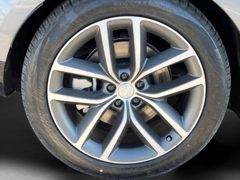 New 2025 Land Rover Range Rover SE image 6