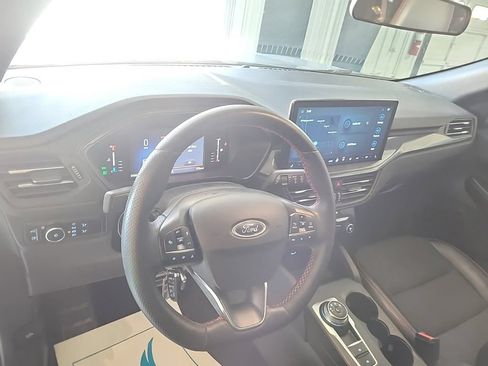 Used 2023 Ford Escape ST-Line Select w/ Tech Pack #1 AWD/4WD image 5