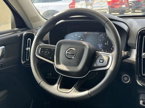 Used 2021 Volvo XC40 T5 Momentum AWD/4WD image 21