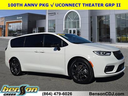 New 2026 Chrysler Pacifica Select