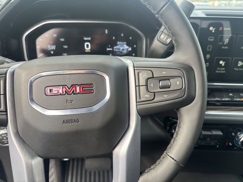 New 2026 GMC Sierra 1500 Elevation image 19