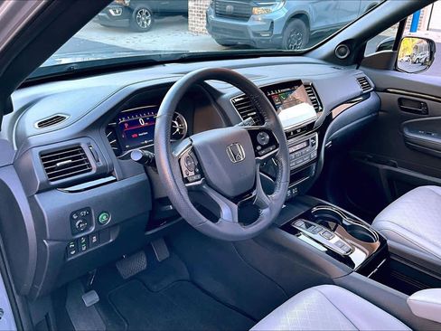 Used 2023 Honda Passport Elite image 34