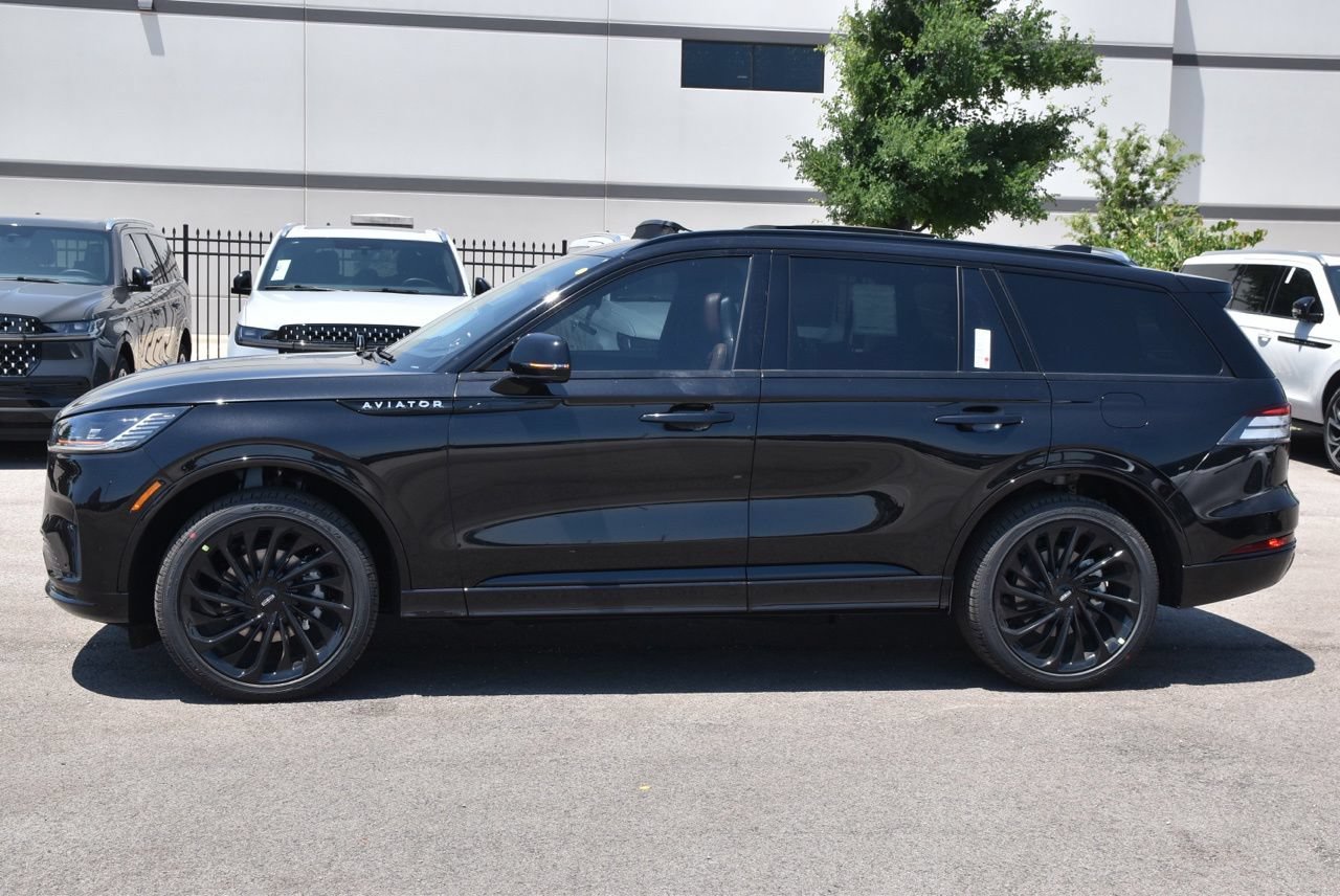 New 2026 Lincoln Aviator Reserve AWD/4WD image 11
