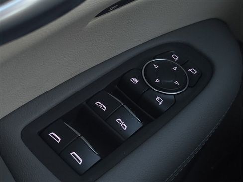 Used 2025 Cadillac XT5 Premium Luxury w/ LPO, Floor Liner Package image 28