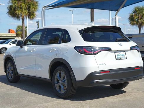New 2026 Honda HR-V LX image 4
