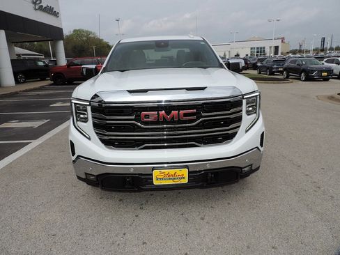 Certified 2023 GMC Sierra 1500 SLT image 2