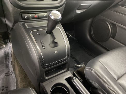 Used 2016 Jeep Patriot High Altitude image 28