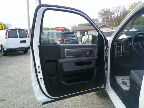 Used 2019 RAM 1500 Tradesman w/ Popular Equipment Group image 15