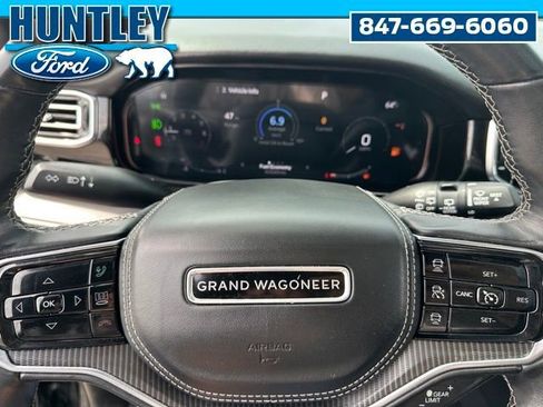 Used 2022 Jeep Grand Wagoneer Series II AWD/4WD image 39