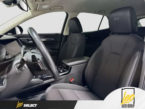 Used 2023 Buick Envision Preferred w/ Sport Touring Package AWD/4WD image 23