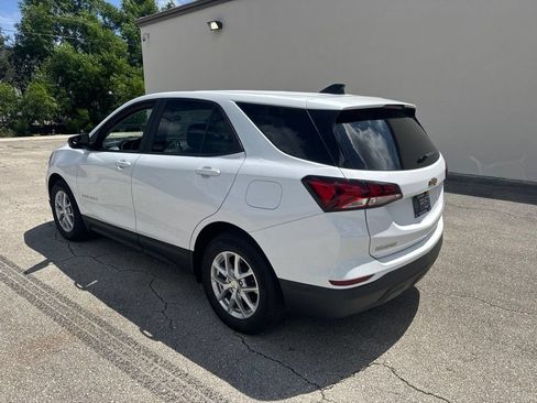 Used 2023 Chevrolet Equinox LS w/ LS Convenience Package FWD image 5