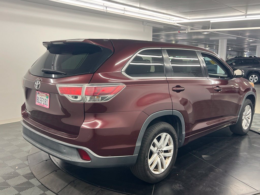 Used 2016 Toyota Highlander LE FWD image 5