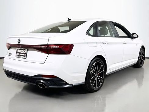 Used 2025 Volkswagen Jetta GLI Autobahn image 4