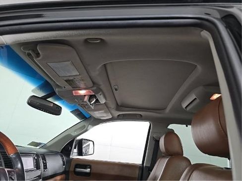 Used 2016 Toyota Sequoia Platinum AWD/4WD image 6