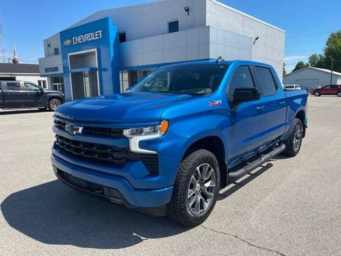 Used 2023 Chevrolet Silverado 1500 RST AWD/4WD image 2