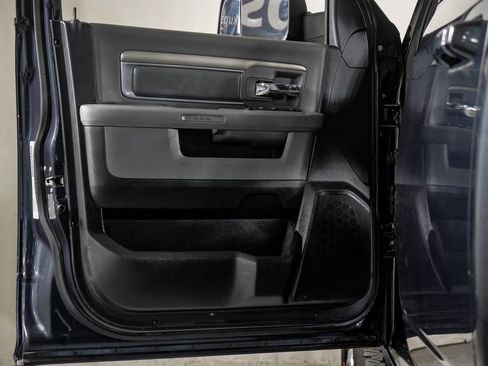 Used 2017 RAM 2500 SLT AWD/4WD image 30