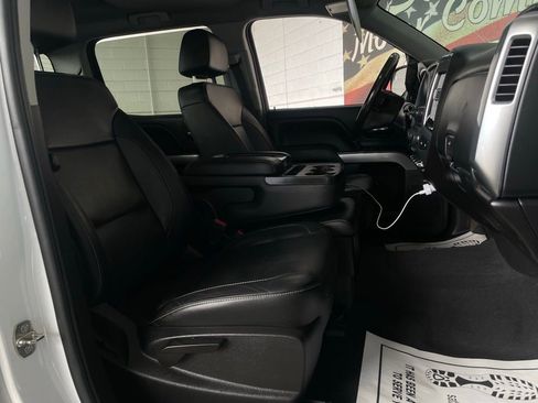 Used 2018 Chevrolet Silverado 1500 LT w/ All Star Edition image 21