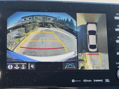 Used 2020 Toyota Avalon Limited image 37