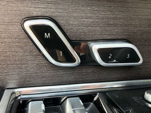 Used 2024 Land Rover Range Rover Autobiography AWD/4WD image 19