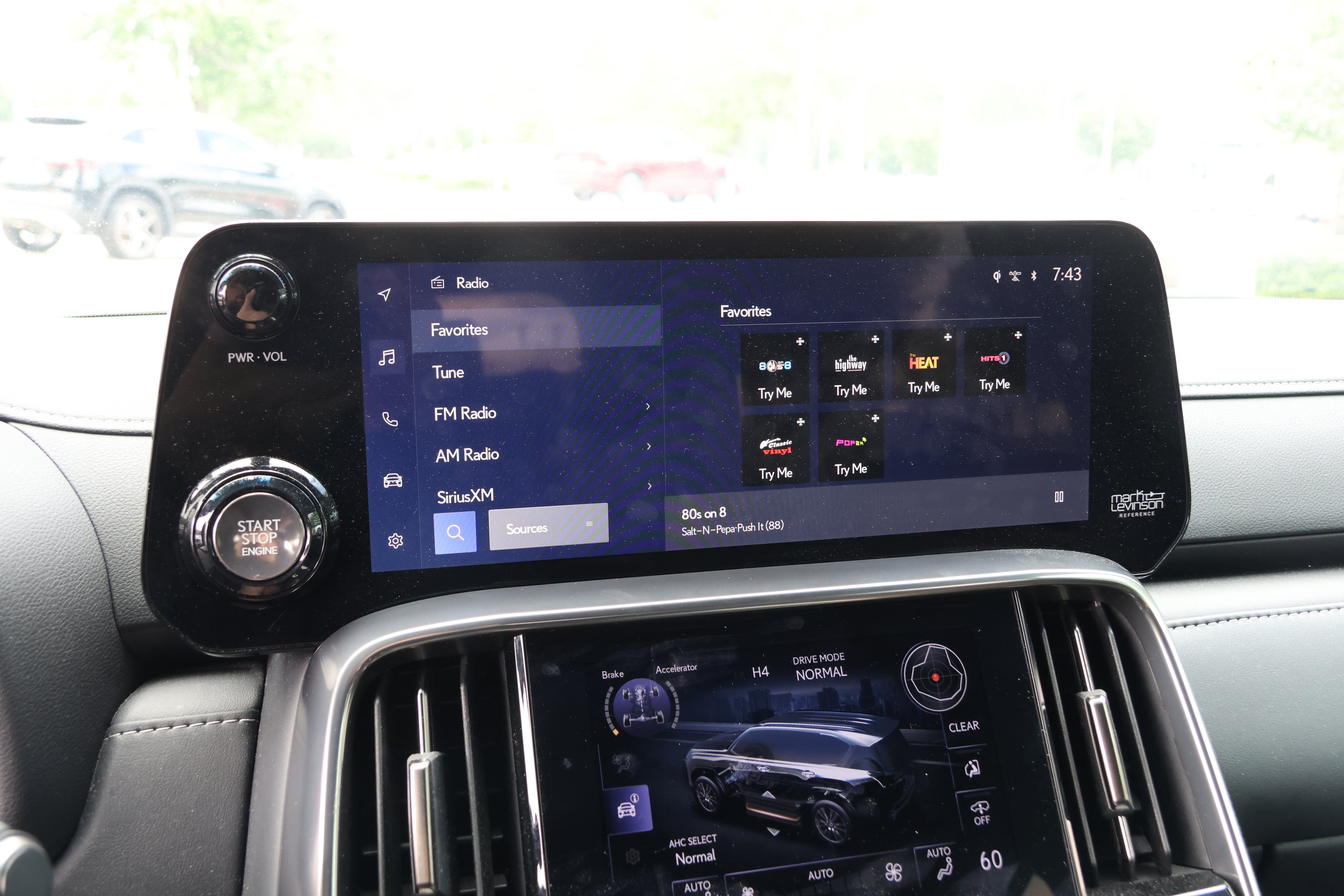 Used 2023 Lexus LX 600 F Sport w/ Accessory Package (Z1) AWD/4WD image 24