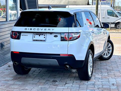 Used 2019 Land Rover Discovery Sport SE AWD/4WD image 2
