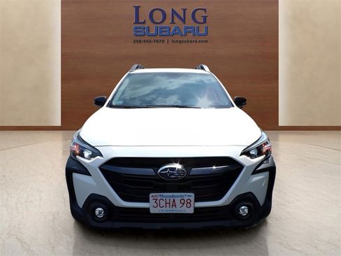 Used 2025 Subaru Outback Premium image 4