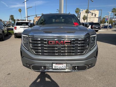 Used 2023 GMC Sierra 1500 Denali w/ Denali Carbonpro Edition image 2